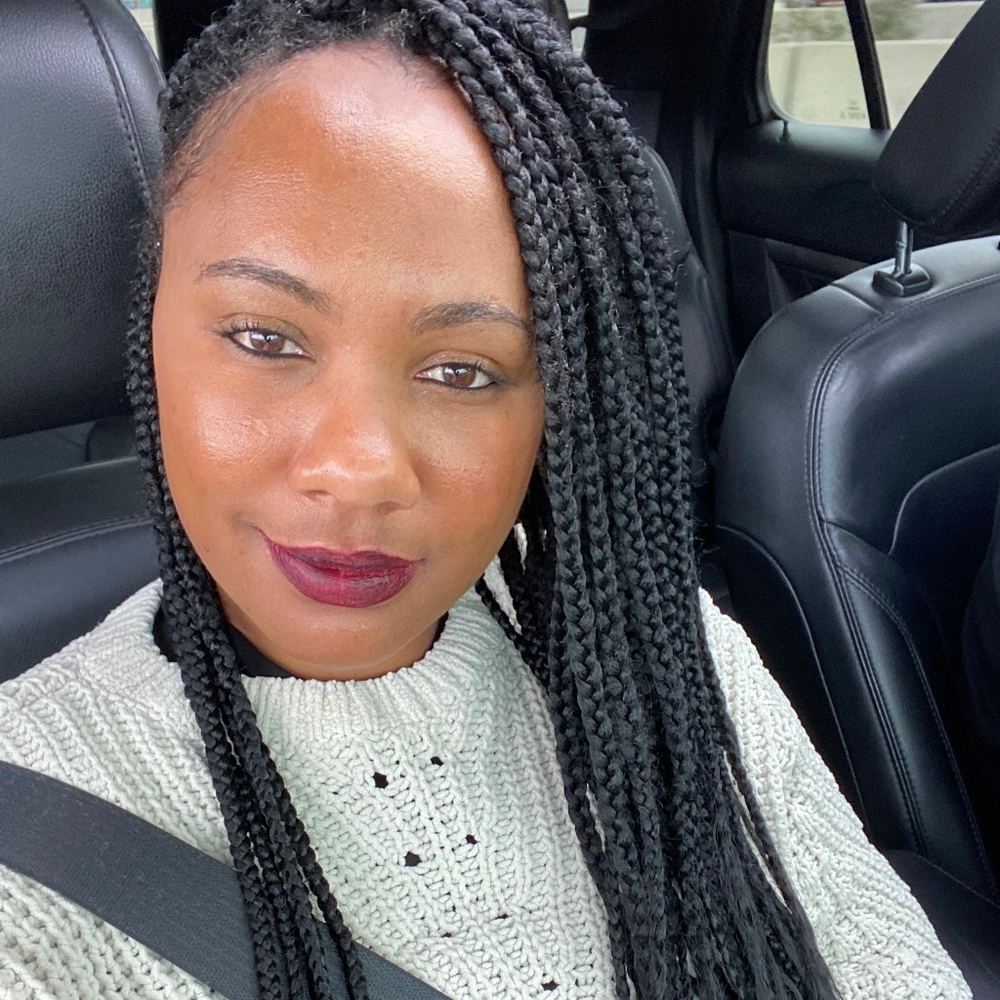 Meet your Posher, Desiree